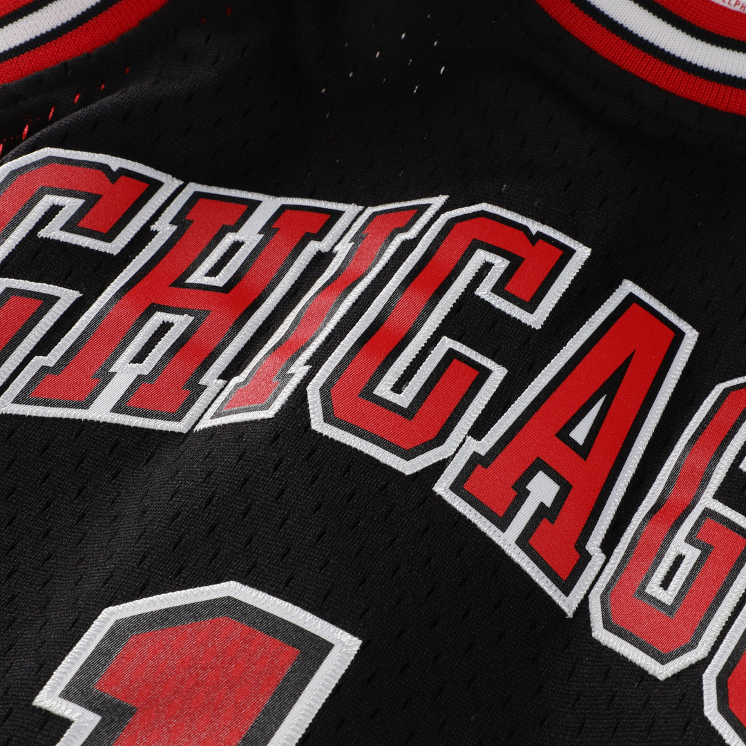 Chicago Bulls Derrick Rose Mitchell & Ness Youth 2010/11 Hardwood Classics Swingman Jersey - Black