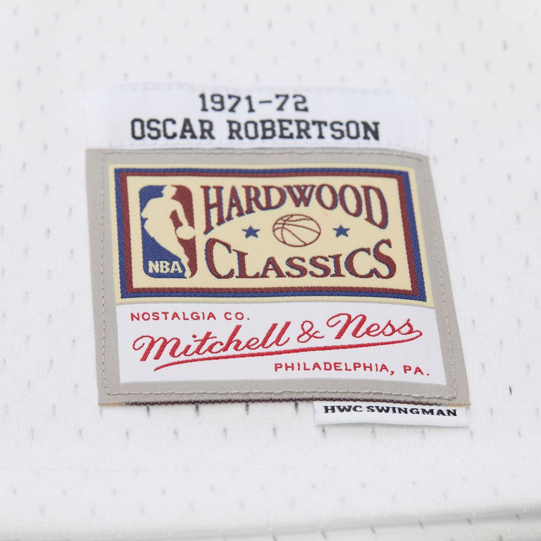 Milwaukee Bucks Oscar Robertson Mitchell & Ness 1971/72 Hardwood Classics Swingman Jersey - Green